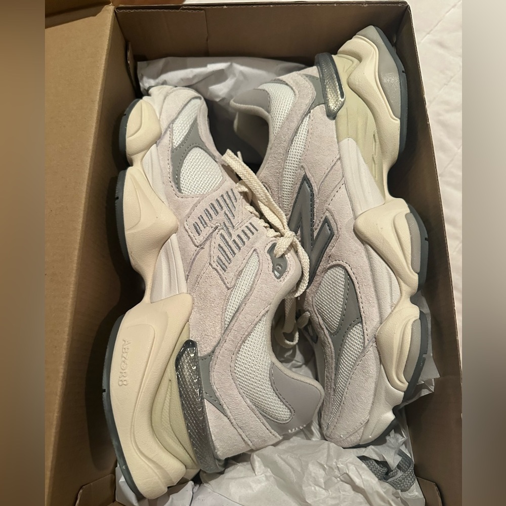 New Balance 9060 White/Grey/Light Beige